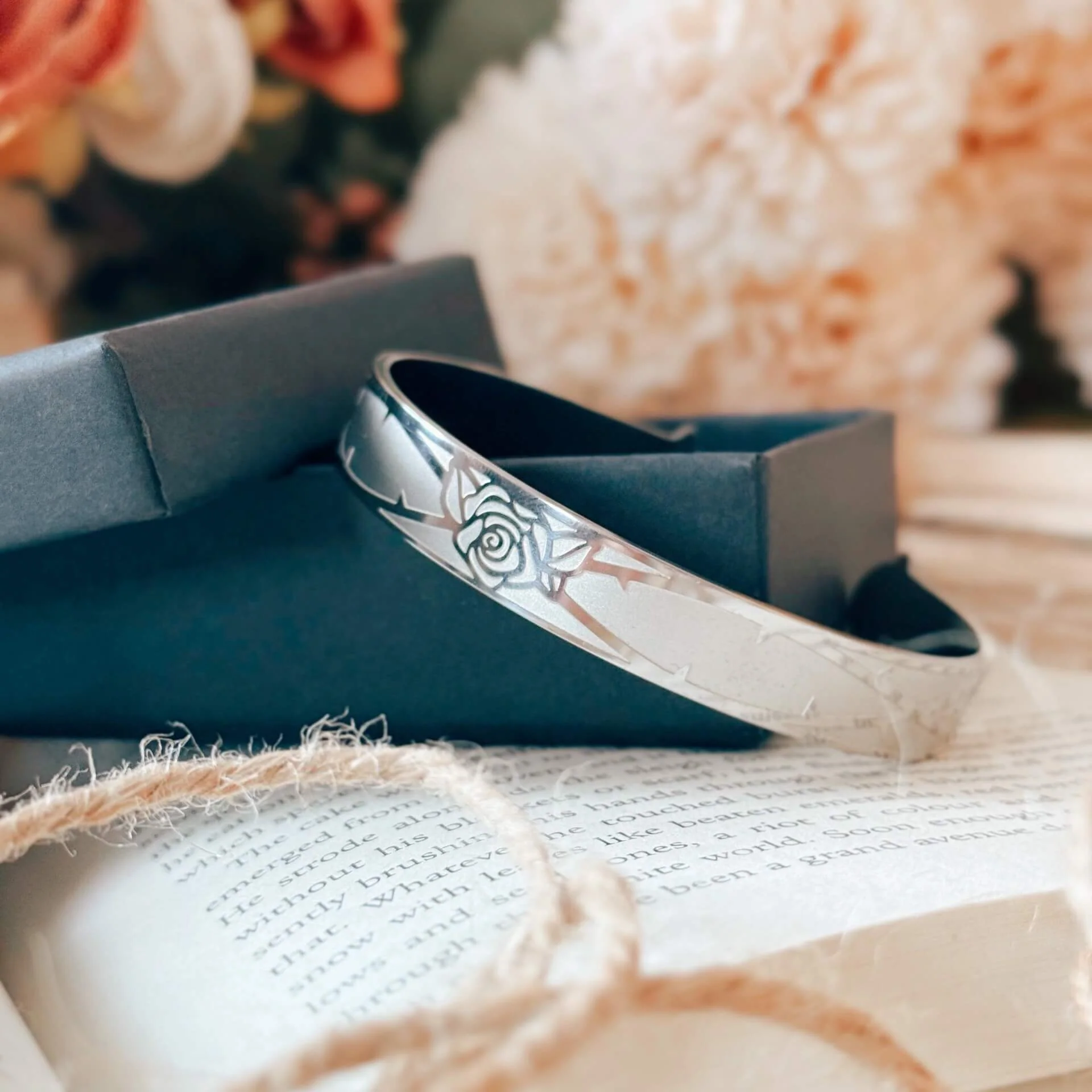 OwlCrate 'DECEPTION AND DESIRE' Box - Image 8